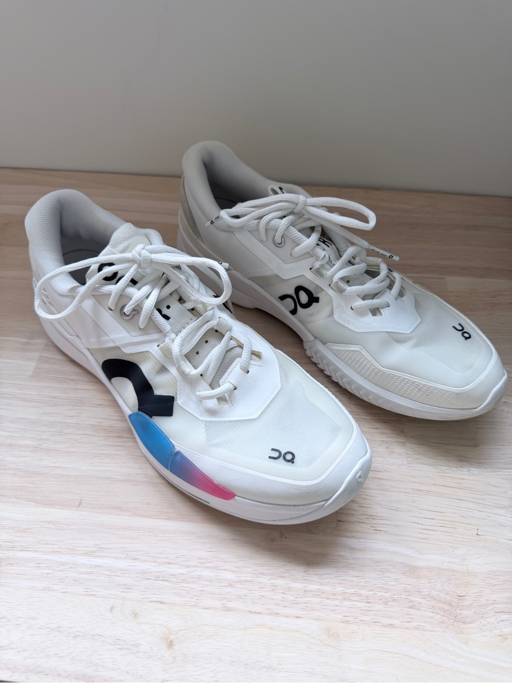 On The Roger Pro 2 OC US Open Tennis Shoes White Blue Pink Men’s 10